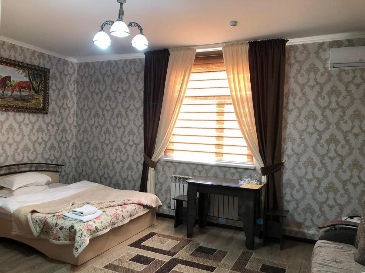 Keruen Hotell Taraz Exteriör bild