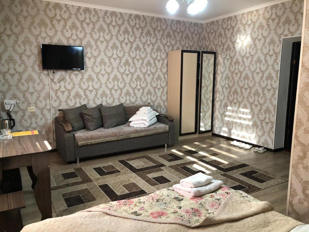 Keruen Hotell Taraz Exteriör bild